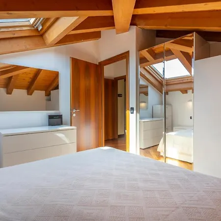 New - With Terrace, Jacuzzi & Netflix Apartment Palmanova
