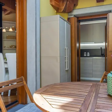 Apartment New - With Terrace, Jacuzzi & Netflix *