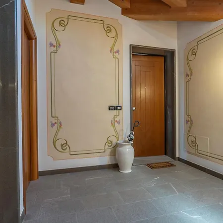 Guesthost - New - With Terrace & Netflix *